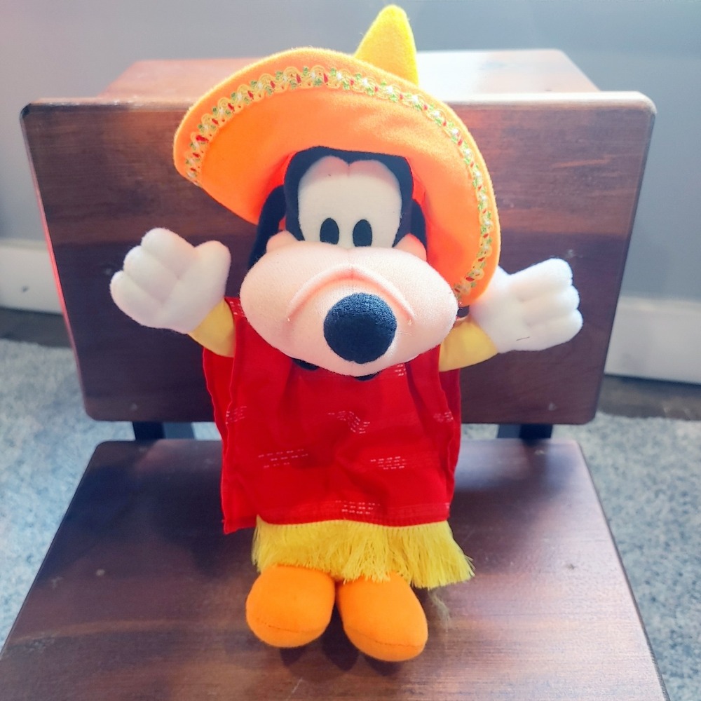 Vintage Disney Mexican Goofy Plush Playskool Sombrero Poncho 10 Inch